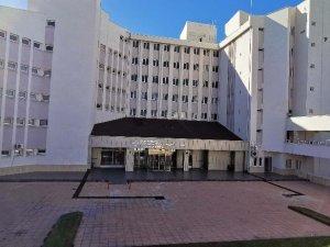 Kuşadası’ndaki uygulama oteli ve otelcilik lisesi yıkılıyor