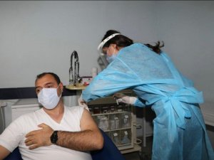 Vali Kaldırım korona virüs aşısı oldu