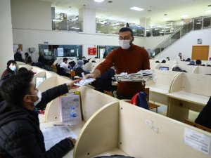Bağcılar Belediye Başkanı Çağırıcı’dan kitap aşıklarına sürpriz