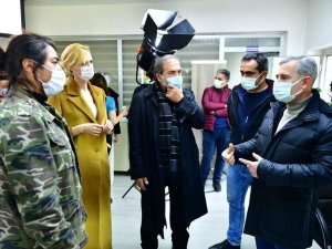 Başkan Çınar, Yeşilyurt’ta çekilen ‘Gırift’ dizi setini ziyaret etti