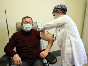 Yozgat’ta protokol Covid-19 aşısı oldu