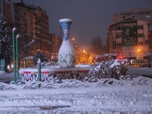 Kütahya’da kar yağışı nedeniyle okullar yeniden tatil oldu