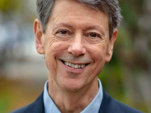 Dünyaca ünlü yazar Momtalks’ta