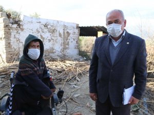 Bedensel engelli Ünal’ın evini Efeler Belediyesi tamir etti