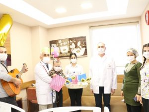 Minik hastalara anlamlı ziyaret