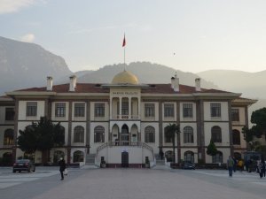 Manisa Valiliği uyardı: "İlimizde de vaka sayıları artmaktadır"