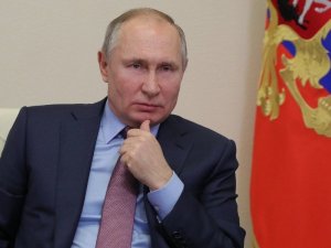 Putin’den seçim öncesi polis ve askerlere ikramiye