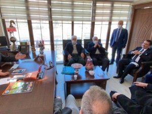 Zeydan Ailesi’nden AK Parti Hakkari İl Başkanı Özbek’e destek ziyareti