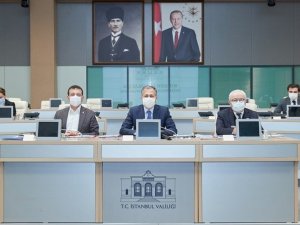 Vali Yerlikaya yerel yönetimler toplantısından kareleri sosyal medyada paylaştı