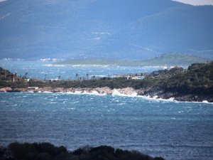 Bodrum’daki fırtına balıkçı teknelerini batırdı, dalgaların boyu 2 metreyi aştı