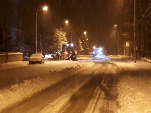 Aslanapa’da karla mücadele