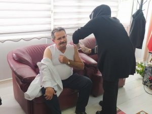 Başkan Koloğlu korona aşısını oldu