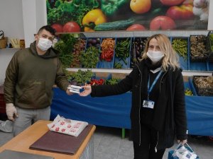 Kuşadası Belediyesi 11 ayda 1 milyonun üzerinde maske dağıttı