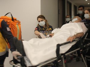 Sağlık personellerine gerçeğini aratmayan uygulamalı eğitim