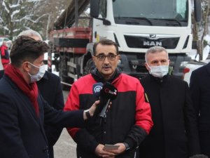 Bakan Dönmez: "Kar nedeniyle 200 bin haneye elektrik verilemedi, arızaların büyük kısmı giderildi”