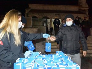 Aliağa Belediyesinden vatandaşlara kandil simidi