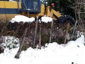 79 yaşındaki hasta için 70 santimetre kar temizlendi