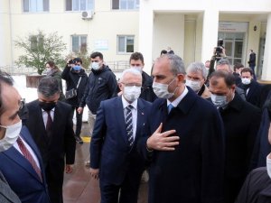 Bakan Gül, ziyaretleri sonrasında Sakarya’dan ayrıldı