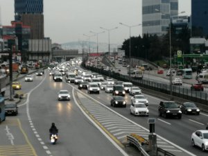 İstanbul’da kısıtlama öncesi trafik yoğunluğu oluştu