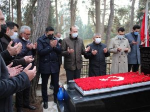 Fırat Yılmaz Çakıroğlu, ölümünün 6’ıncı yılında kabri başında anıldı