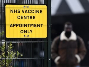 İngiltere’de son 24 saatte 215 can kaybı