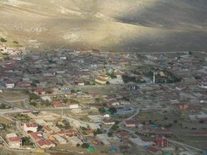 Korona virüs vakalarının arttığı köye karantina kararı