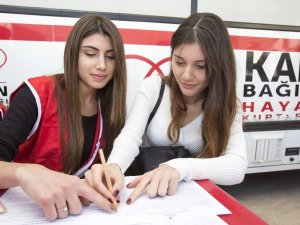 Kızılay için gönülden tasarım