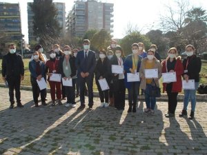 Pandemi polikliniklerinde çalışan tıbbi sekreterlere teşekkür belgesi verildi