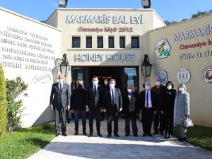 Muğla Valisi Tavlı, Marmaris Bal Evi’nde incelemelerde bulundu