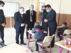 Kula Kaymakamı Duru’dan mahalle ve okul ziyaretleri
