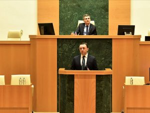 Gürcistan’da Garibaşvili hükümeti güvenoyu aldı