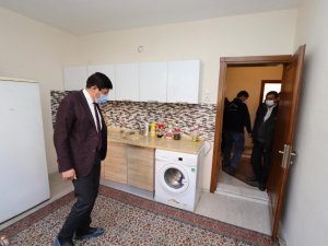 Başkan Özcan, diyabet hastası kadın ve çocuklarına sahip çıktı