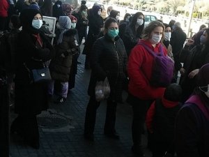 Başkent’teki mağaza indirimi korona virüsü unutturdu