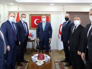 BBP Genel Başkanı Destici’den Özlem Zengin hakkındaki paylaşıma tepki