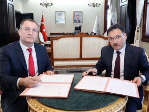 İzmir Yüksek Teknoloji Enstitüsü ile Afyonkarahisar Valiliği arasında protokol imzalandı