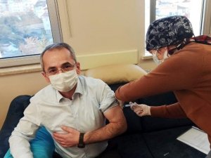 Kaymakam Pişkin, korona virüs aşısı oldu