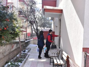 Ankara Büyükşehir Belediyesi’nden bebek bezi ve mama desteği