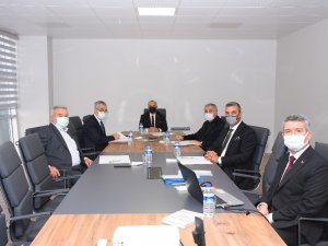 Salihli OSB modern binada ilk toplantısını yaptı