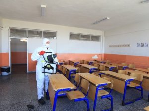 Pamukkale Belediyesi tüm okulları dezenfekte etti