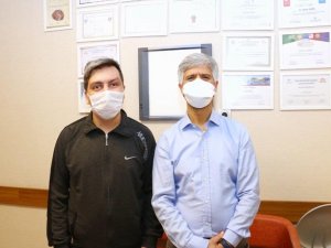 19 yıldır kendisini tedavi eden hekimini unutmadı