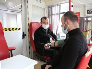 Serdivan’dan kan bağış kampanyasına destek