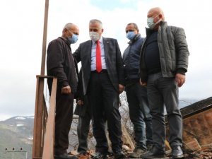 Başkan Kılıç: “Evi yanan Mehmet Yurt amcamızın her zaman yanındayız”