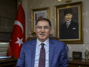 Şeref Malkoç: "Savaşta yenilmiş ordu, yenilmiş başbakana darbe yapamaz"