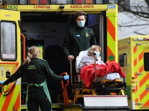 İngiltere’de Covid-19 vaka sayısı yüzde 80 azaldı