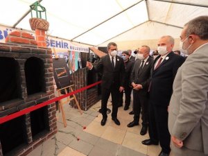 Hocalı’da yaşanan acılar fotoğraflara yansıdı