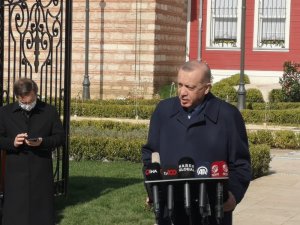 Cumhurbaşkanı Erdoğan, “Biz darbenin her türlüsüne karşıyız. Darbeleri kabul etmemiz özellikle mümkün değildir"