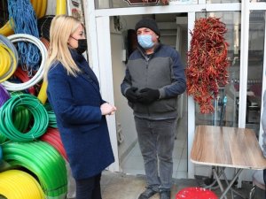 Başkanın esnaf ziyaretinde duygusal anlar yaşandı