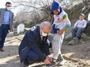 Başkan Kayda çocukları sevindirdi