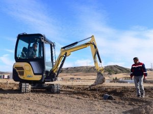 Modern tarım laboratuvarında yetiştirilen meyveler ihtiyaç sahiplerine dağıtılacak