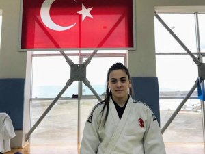 Yunusemreli Sümeyye’nin hedefi dünya şampiyonluğu